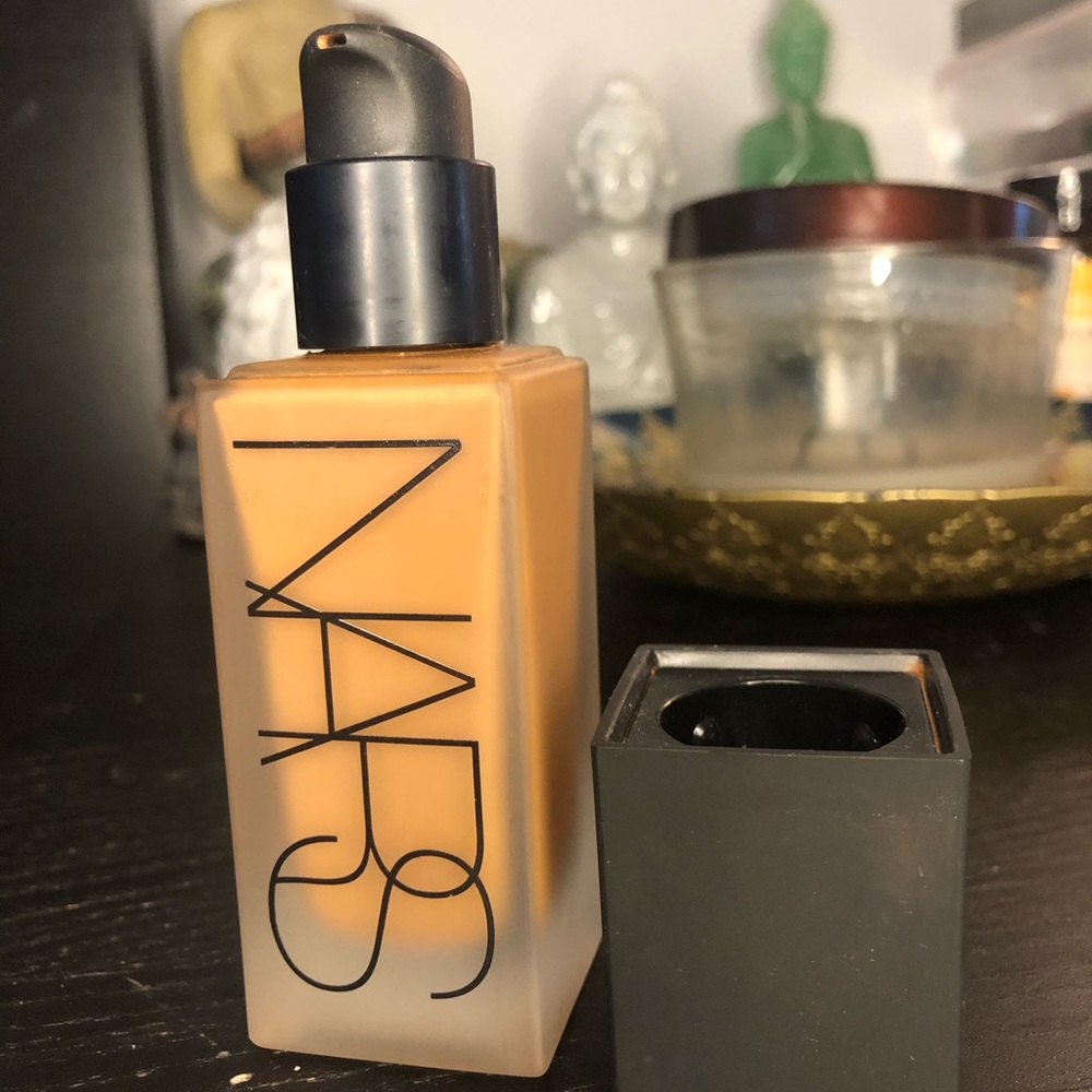 💫 NARS All Day Luminous Weightless Foundation 💫
